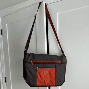 Tumi Crossbody Messenger Commuter Travel Bag - Unisex